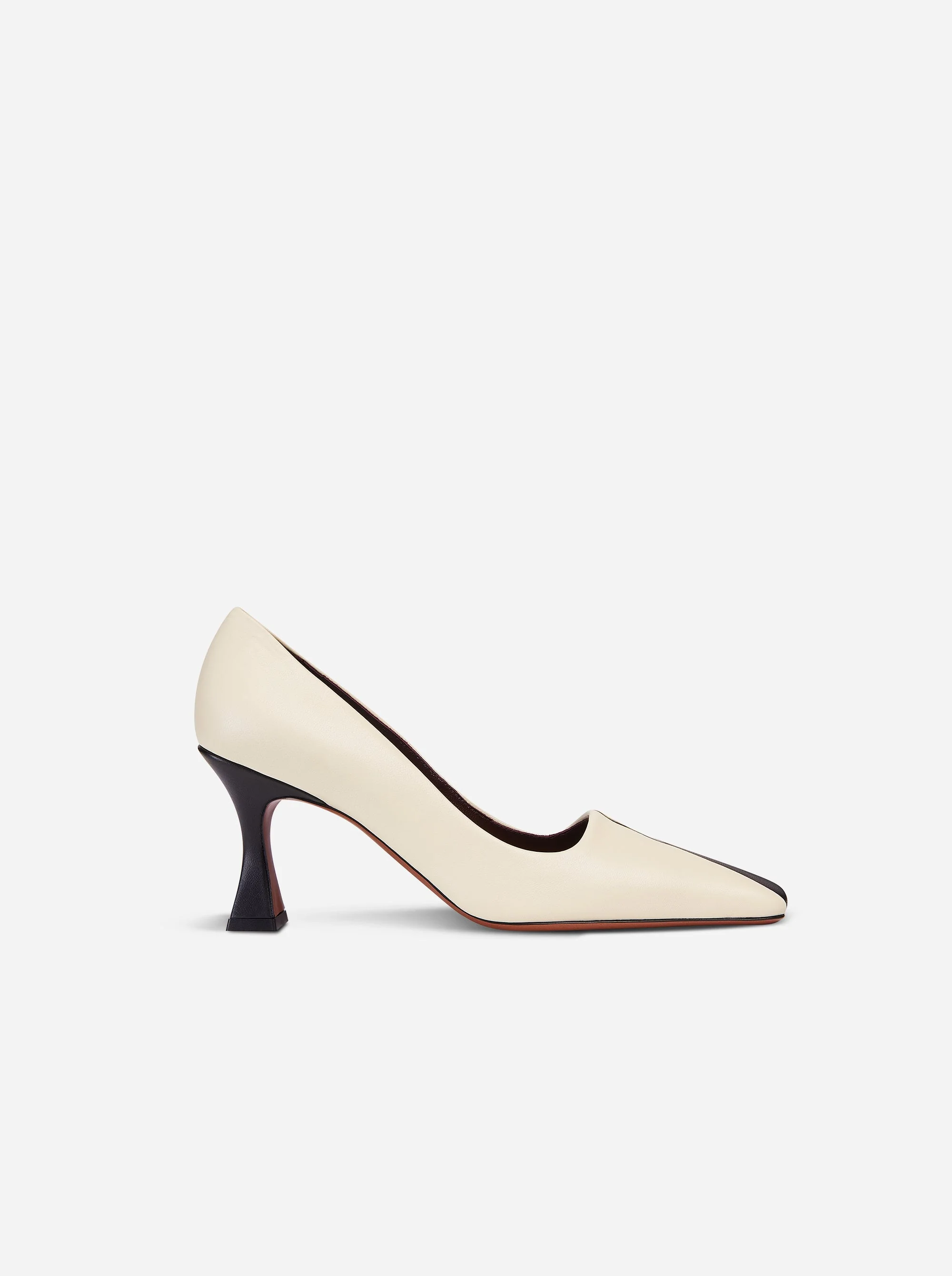 Duck Pumps Vanilla & Black