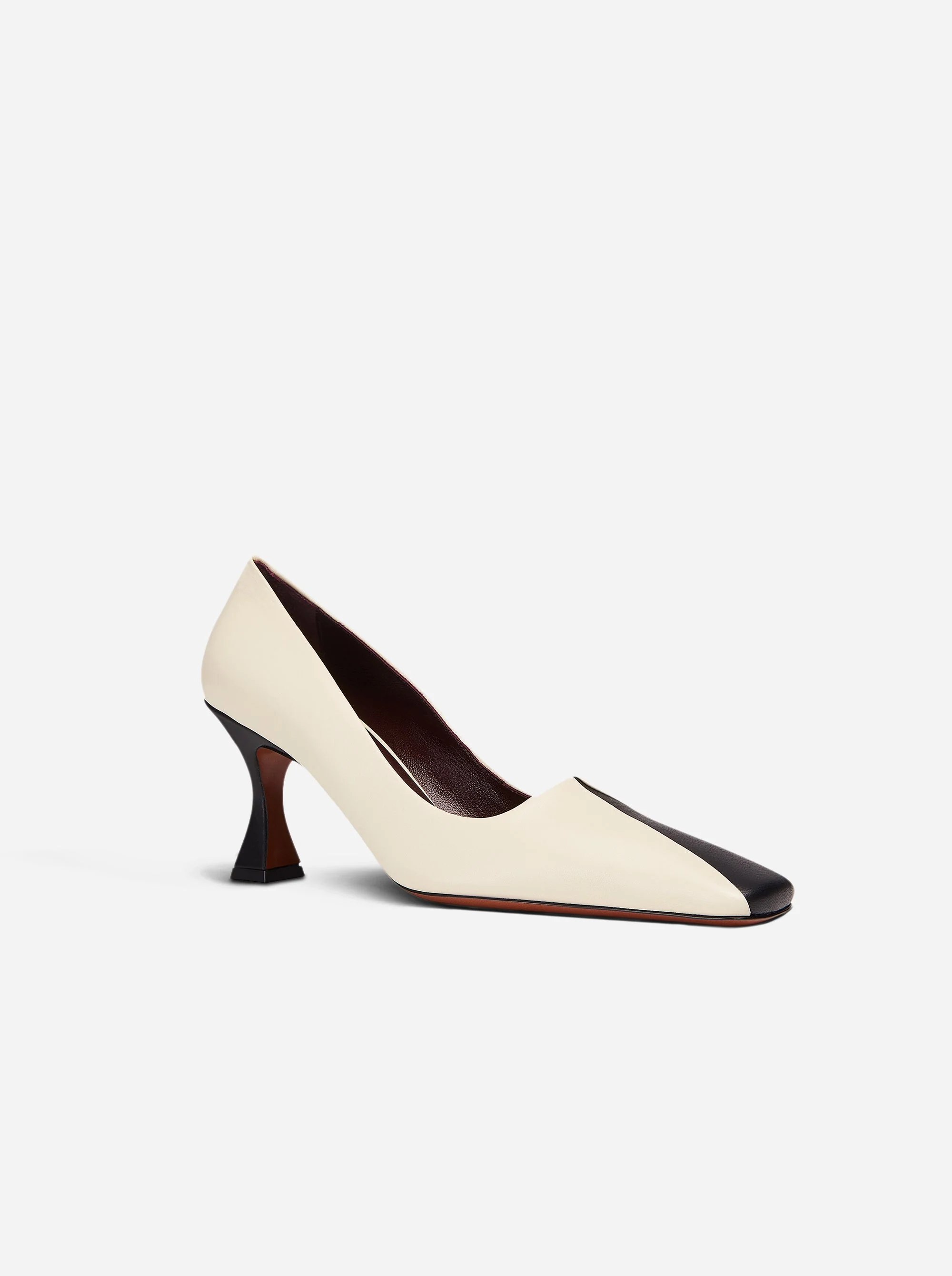 Duck Pumps Vanilla & Black - Image 2